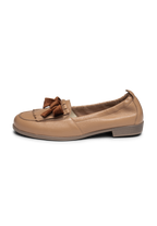 cream/brown