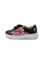 black/floral